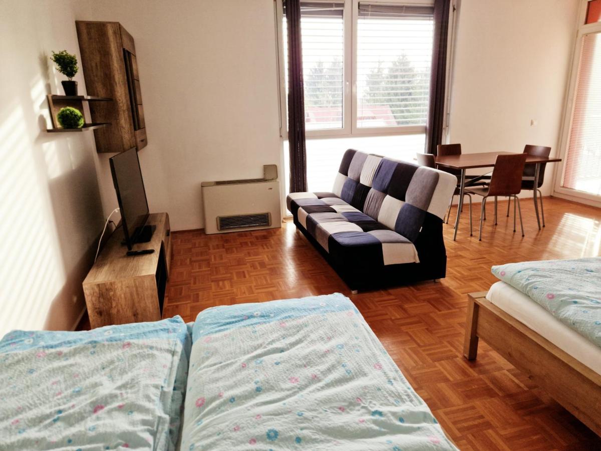 Apartments And Studios Perunika Моравске-Топлице Екстериор снимка